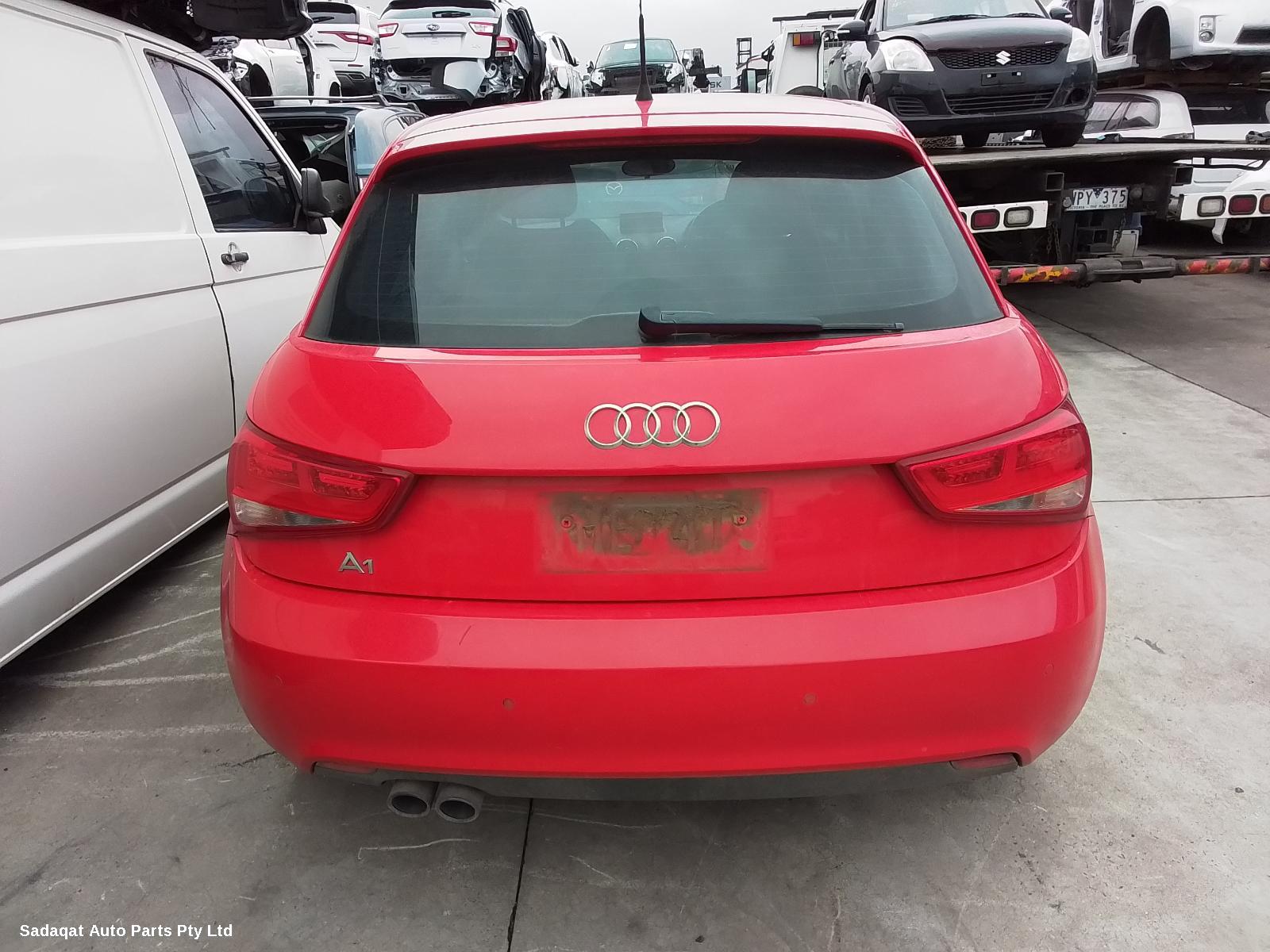Audi A1 Hoodlining