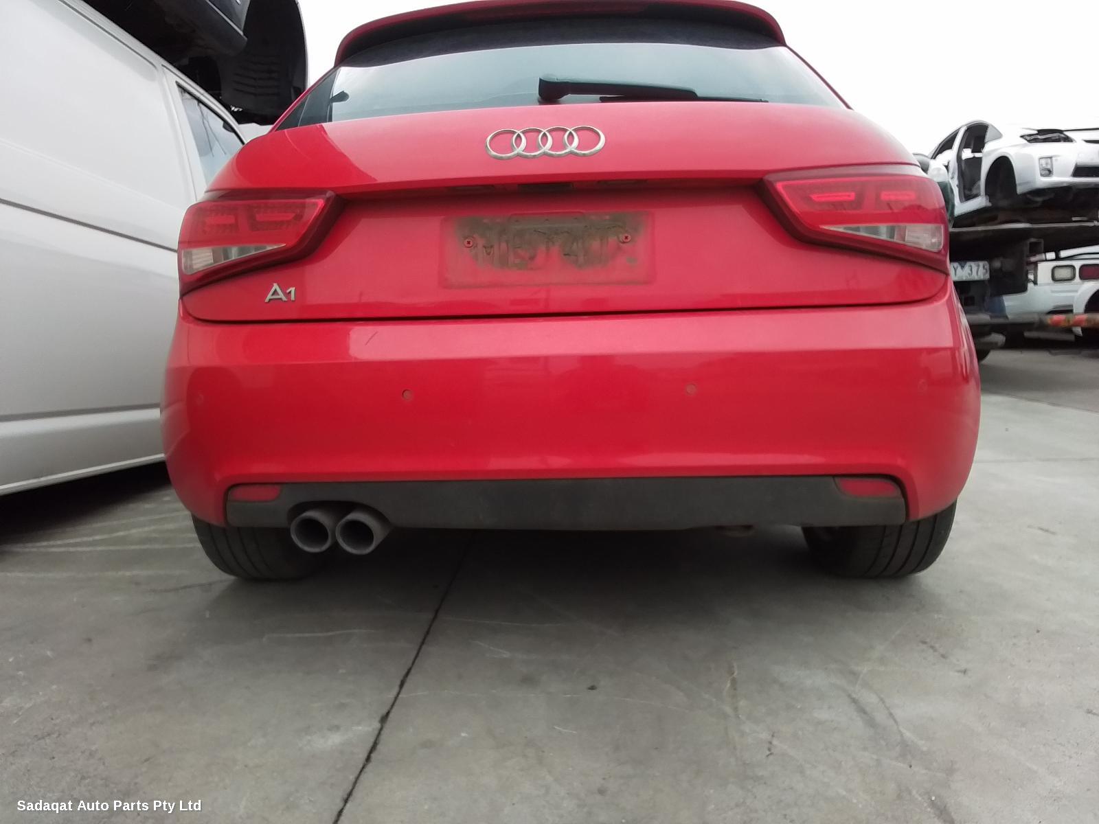 Audi A1 Hoodlining
