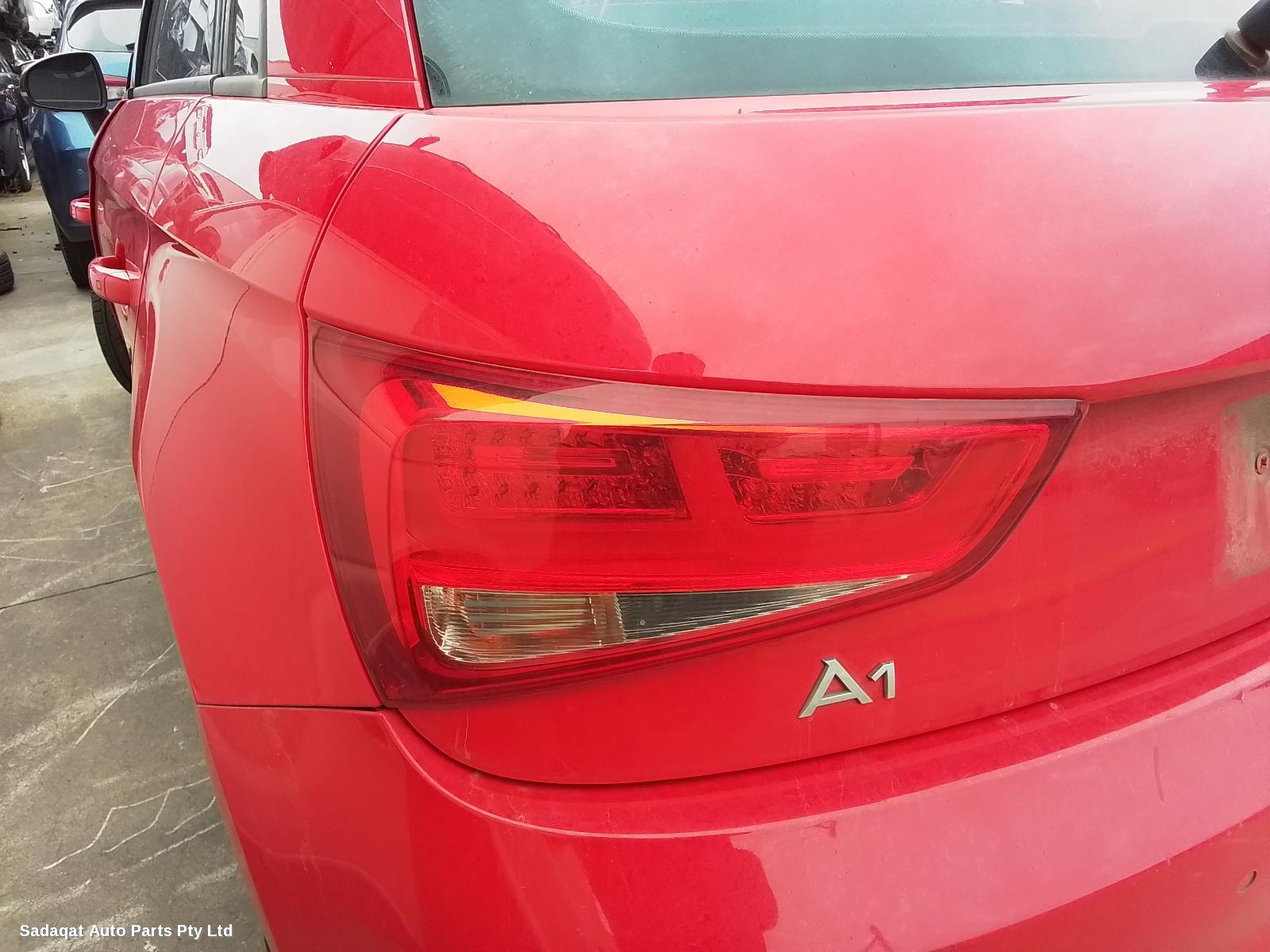 Audi A1 Hoodlining