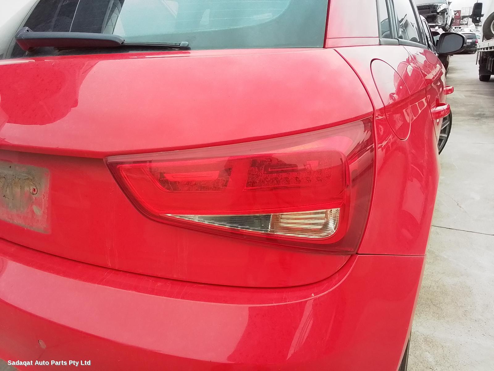 Audi A1 Hoodlining