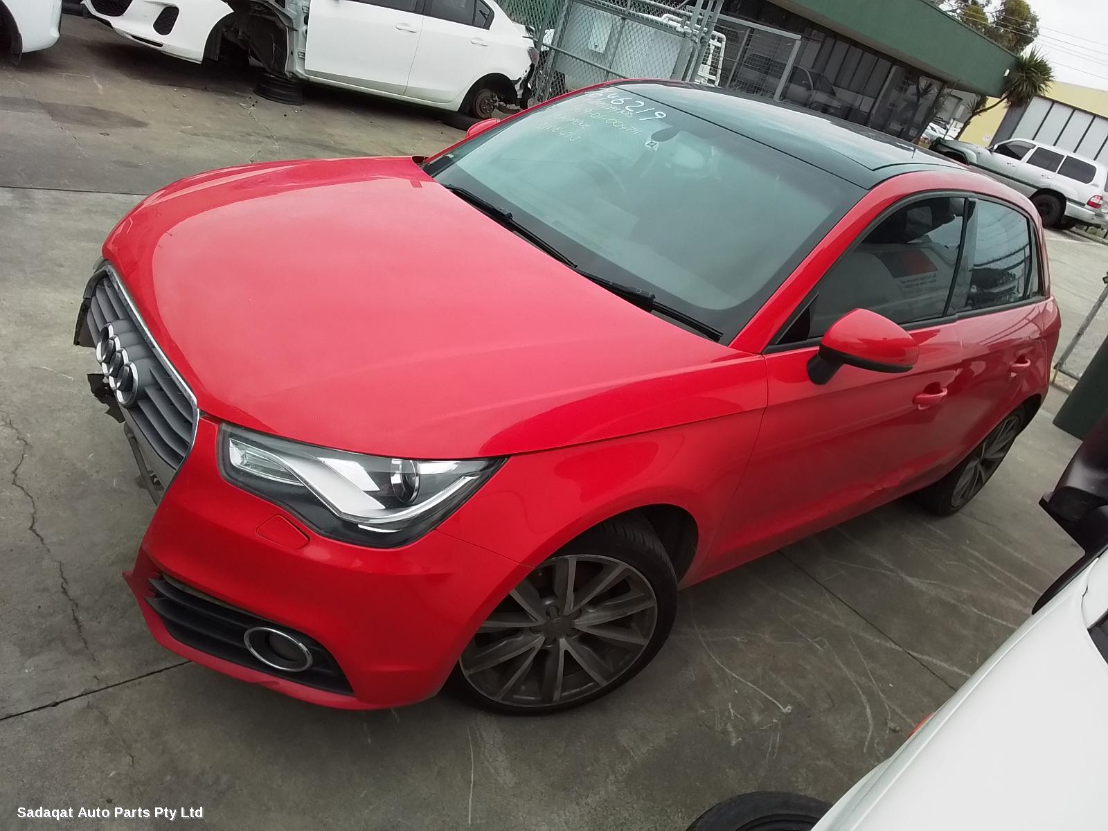 Audi A1 Hoodlining