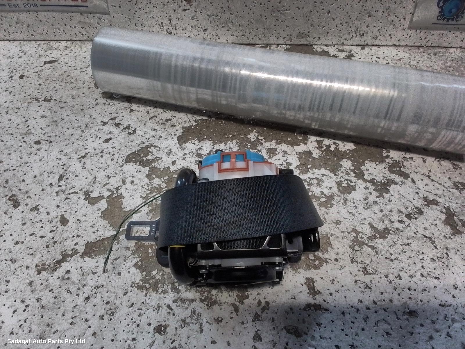 Hyundai Kona Seatbelt/stalk