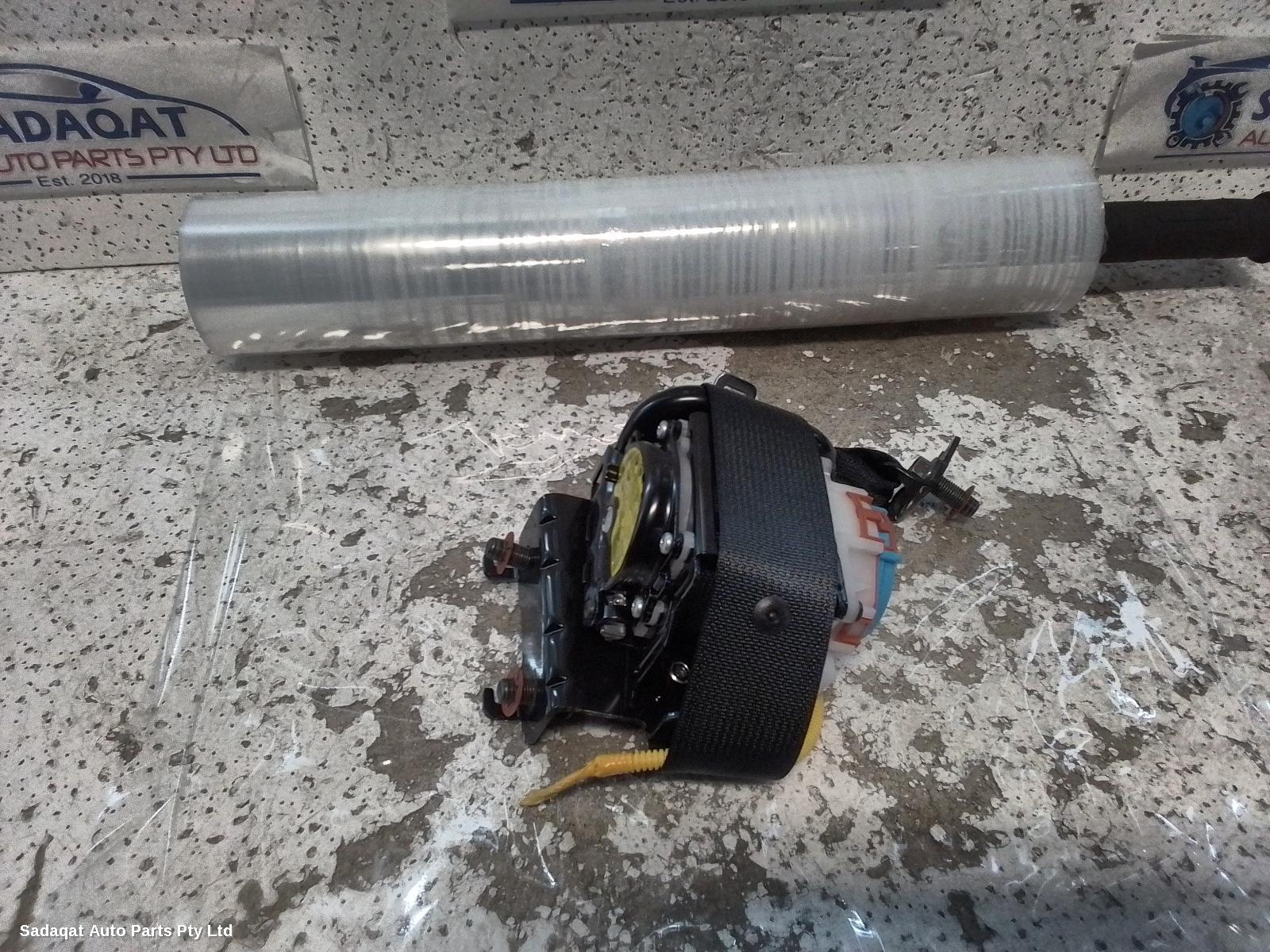 Hyundai Kona Seatbelt/stalk