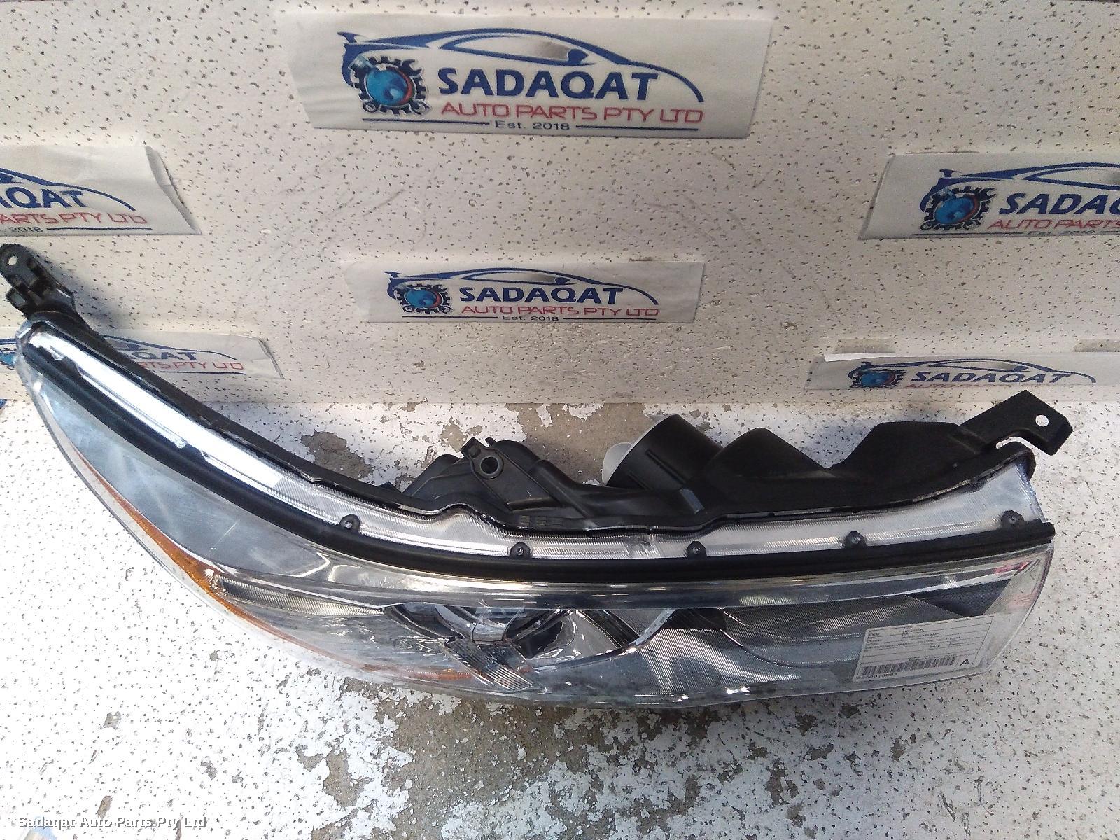 Toyota Kluger Right Headlamp