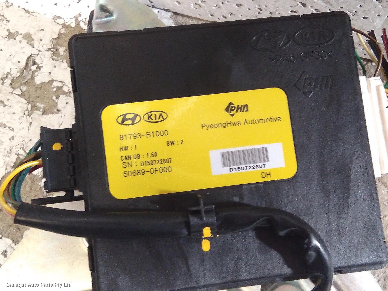 Hyundai Genesis Tailgate Regulator
