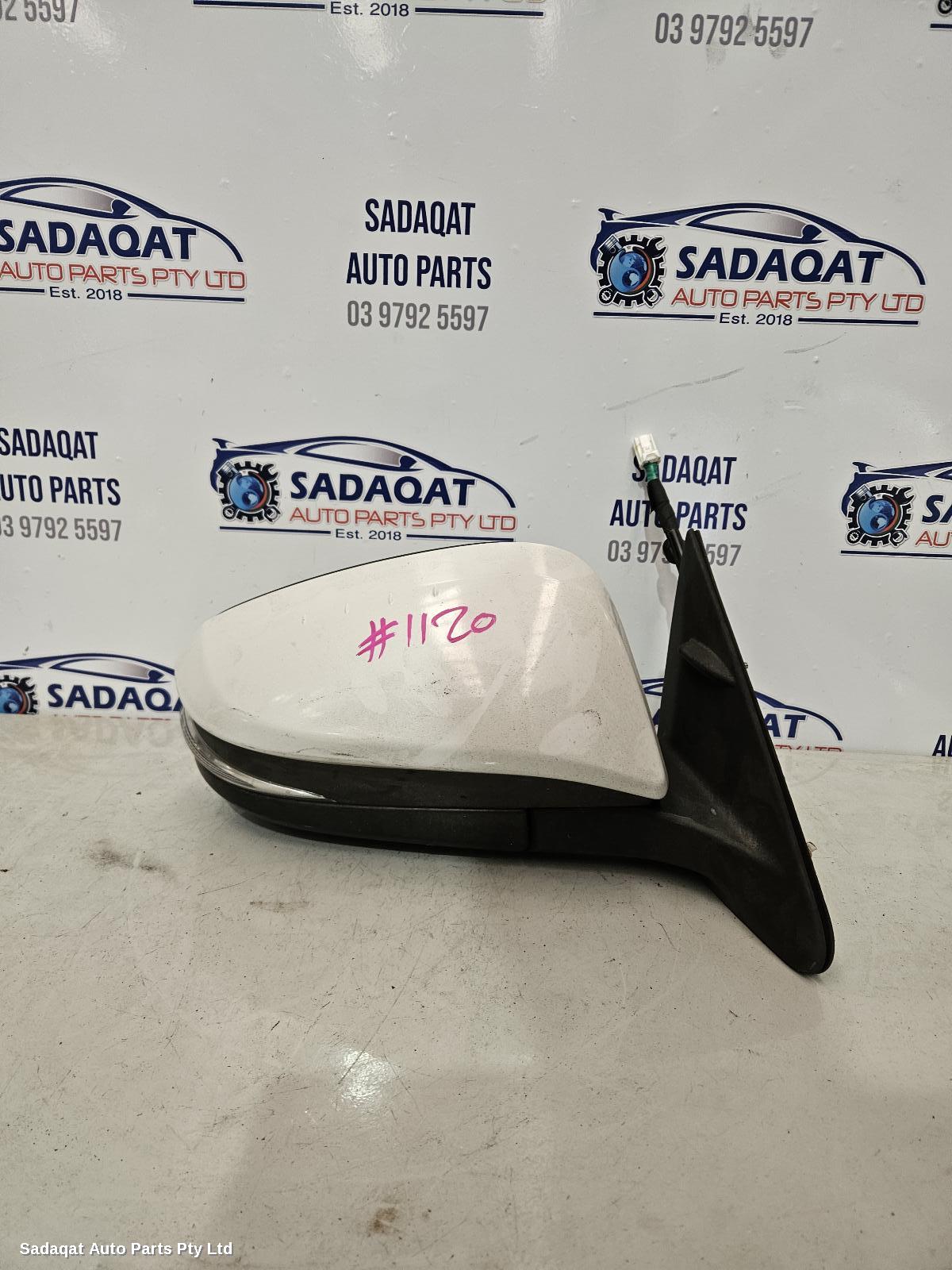 Toyota Kluger Right Door Mirror