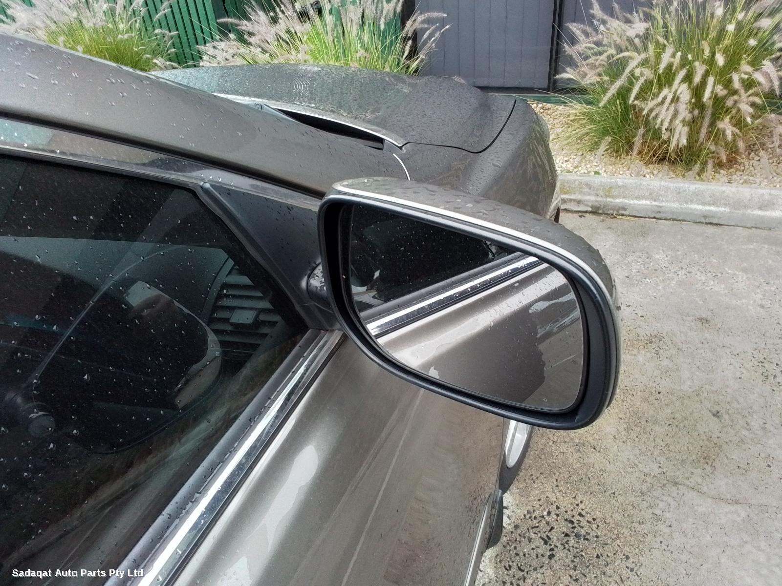 Toyota Camry Right Door Mirror