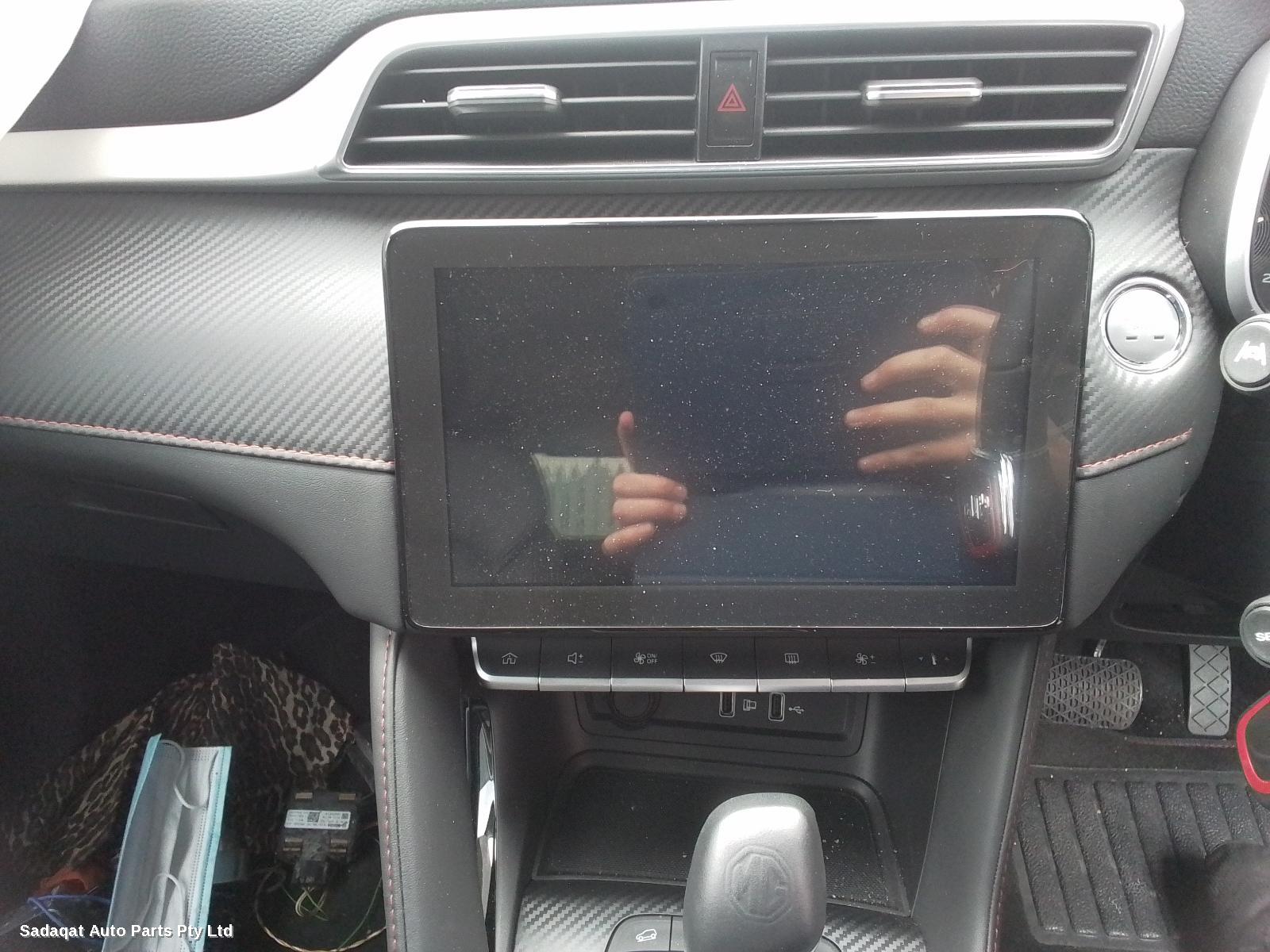 Mg Zs Console