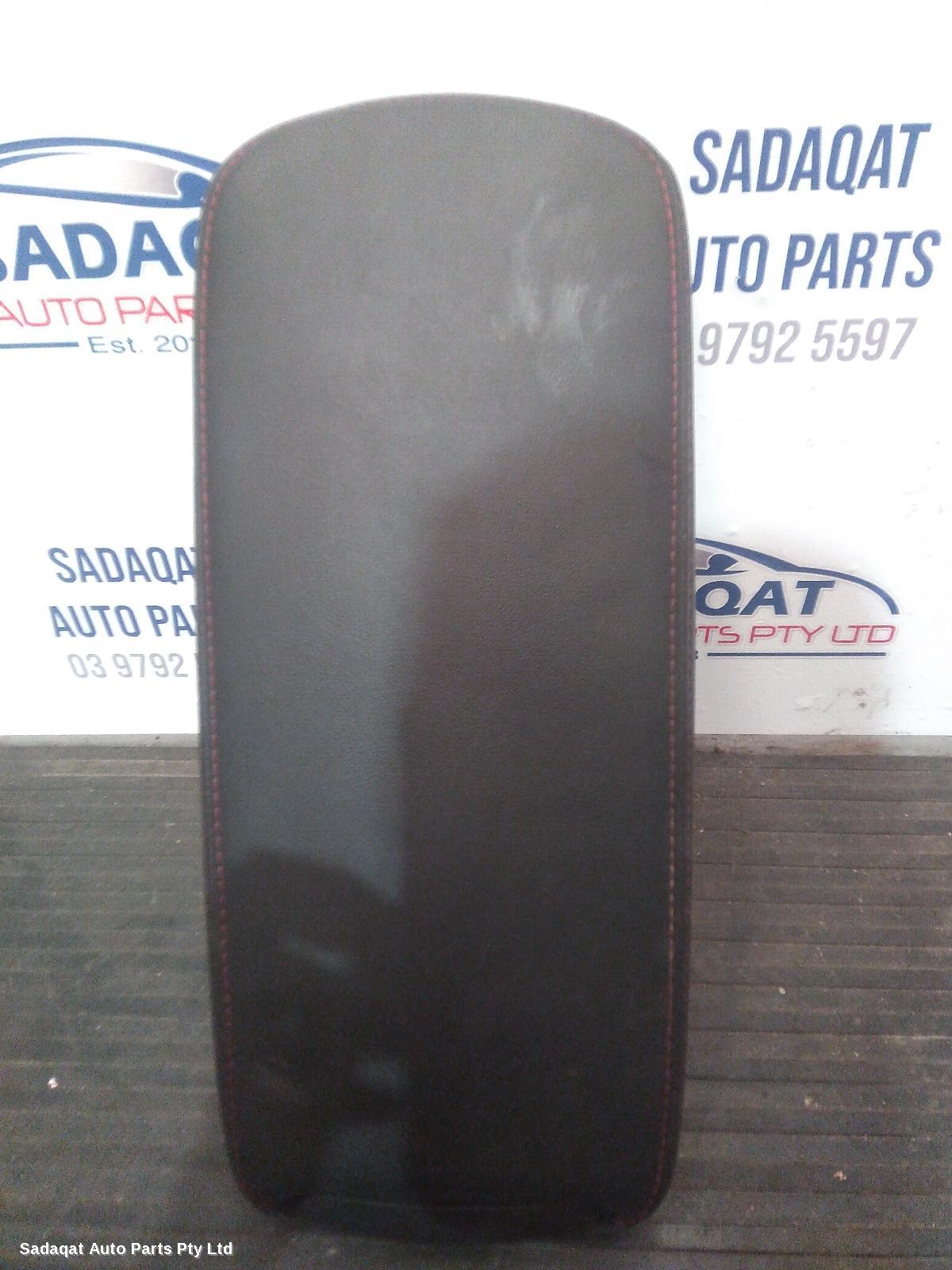 Lexus Is250/is250c Console