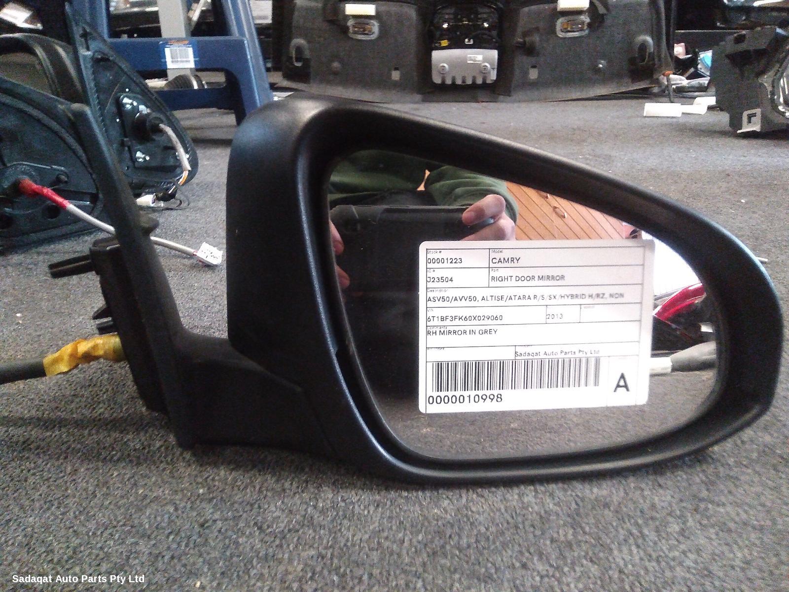 Toyota Camry Right Door Mirror