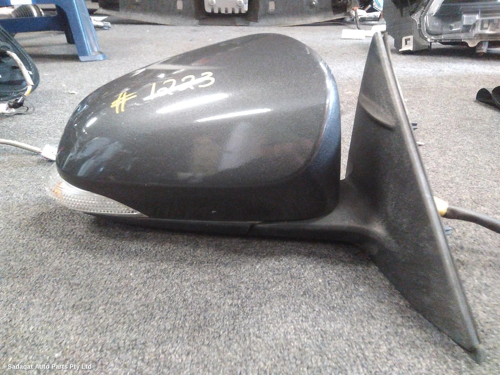 Toyota Camry Right Door Mirror