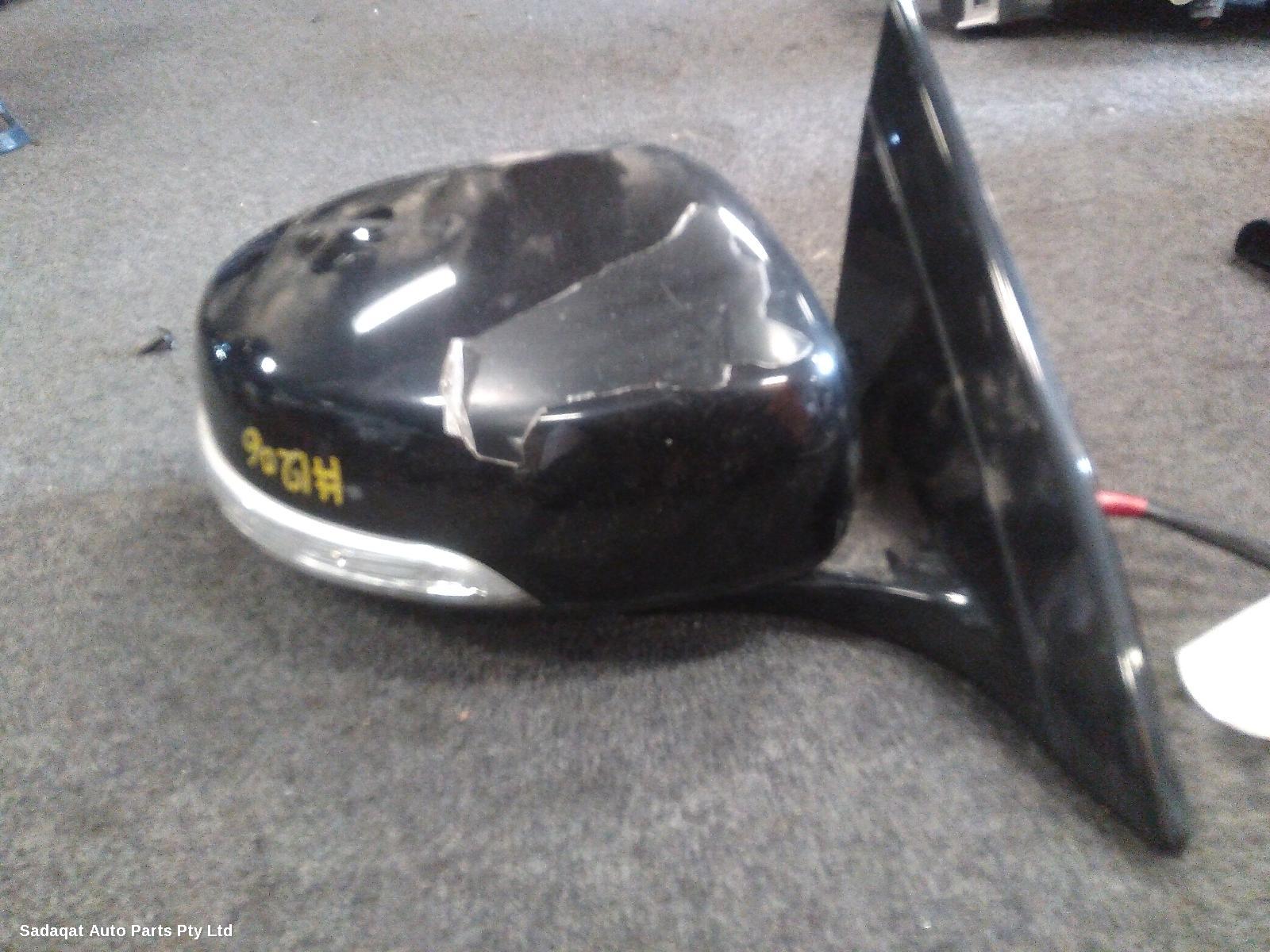 Nissan Maxima Right Door Mirror