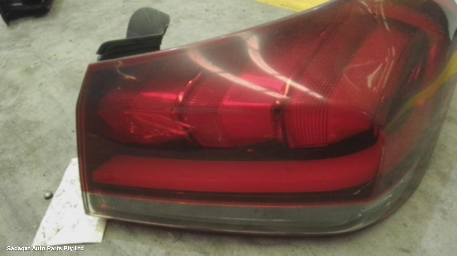 Hyundai Genesis Right Taillight