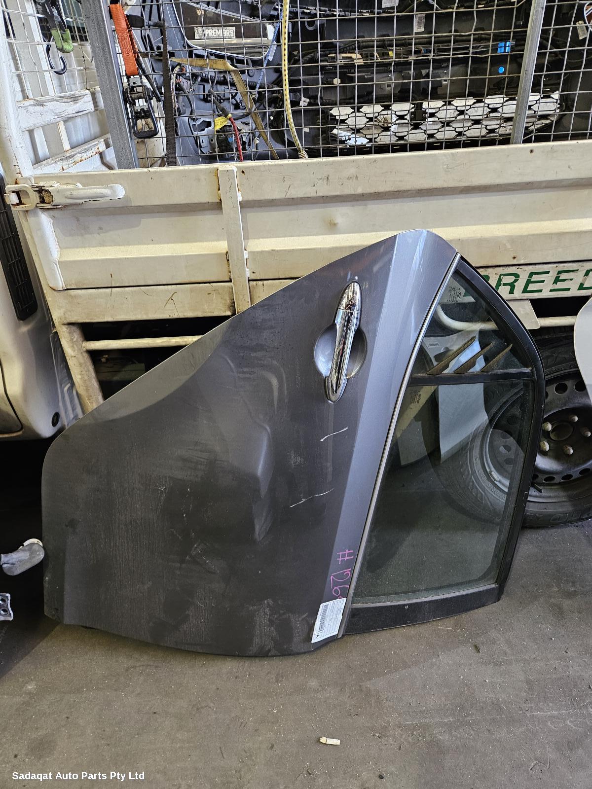 Kia Picanto Right_rear_door_sliding