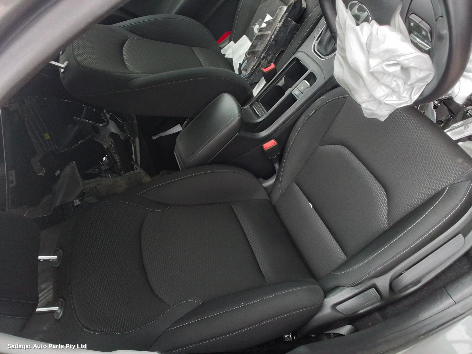 Hyundai I30 Right Door Mirror