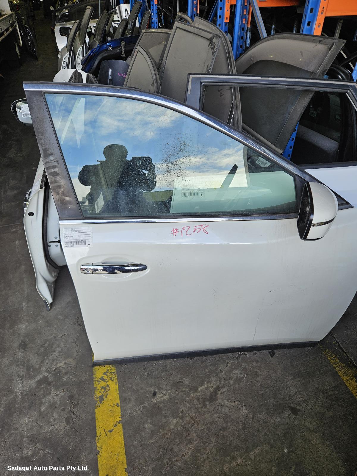 Nissan Xtrail Right Front Door