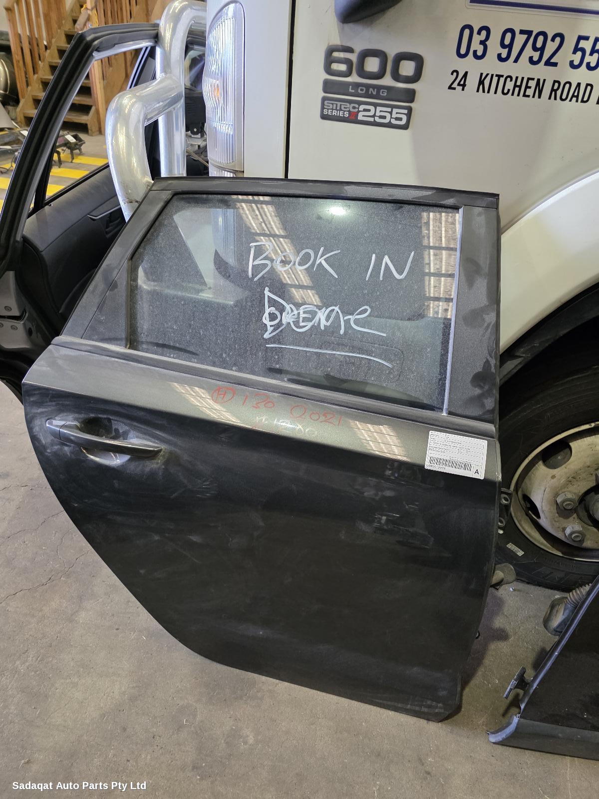 Hyundai I30 Right_rear_door_sliding