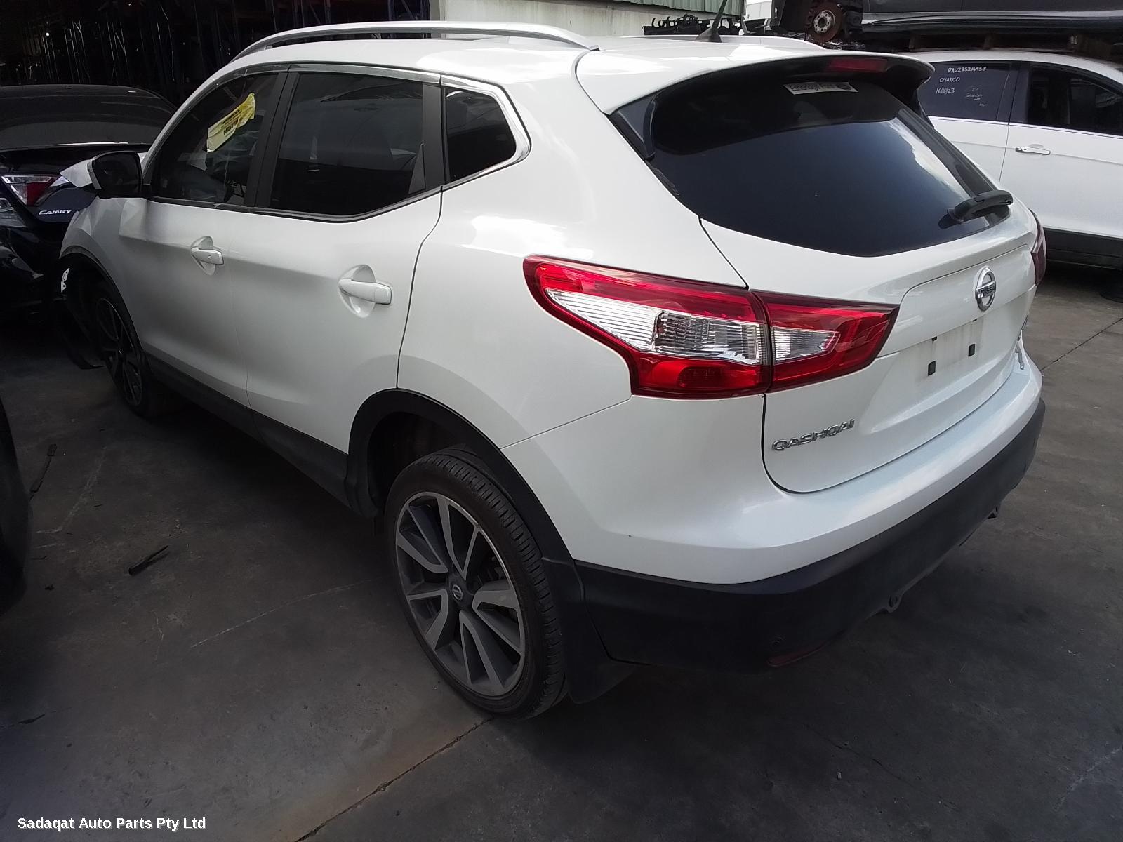 Nissan Qashqai Left Door Mirror