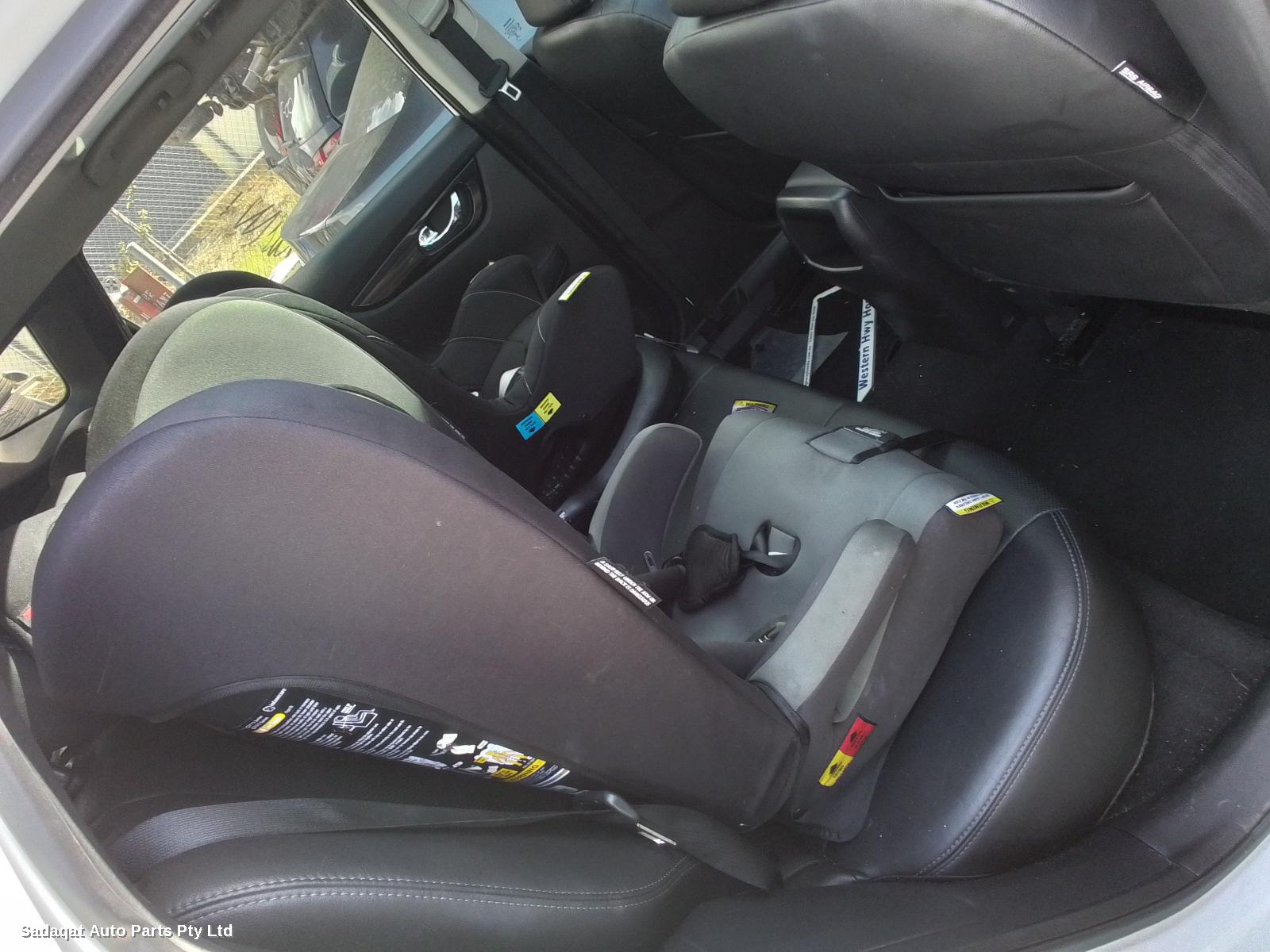 Nissan Qashqai Left Door Mirror