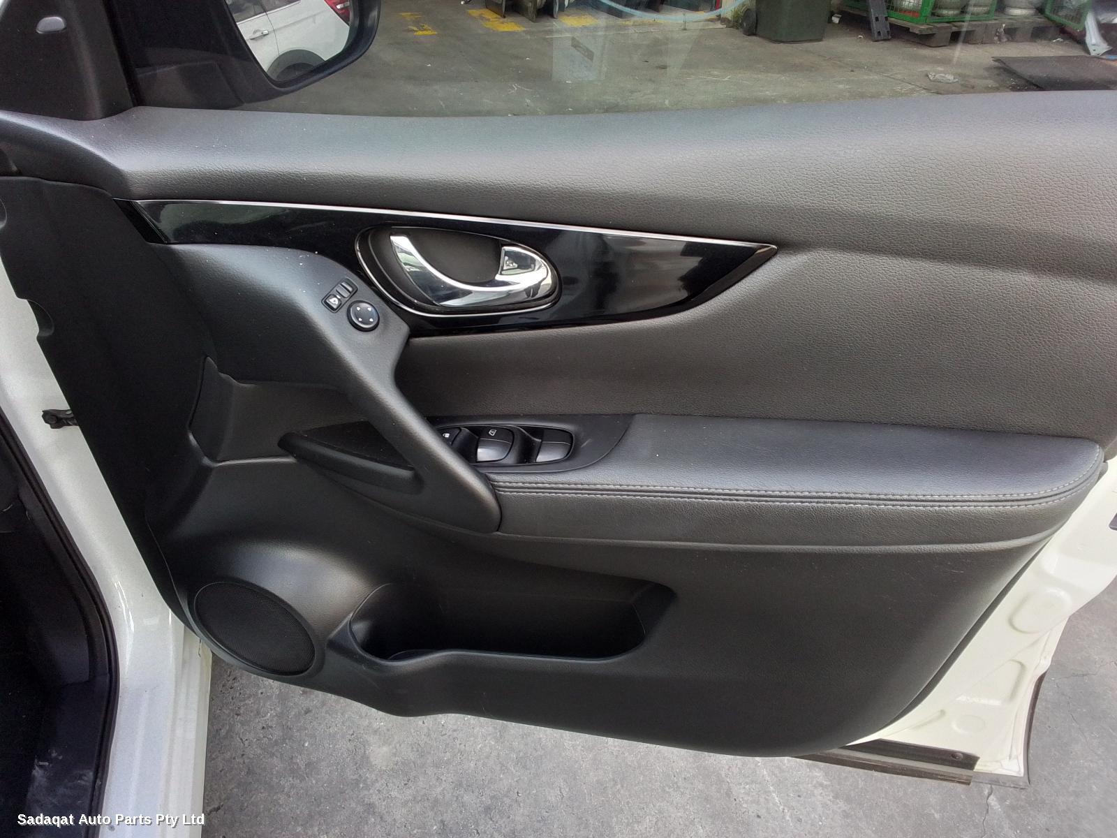 Nissan Qashqai Left Door Mirror