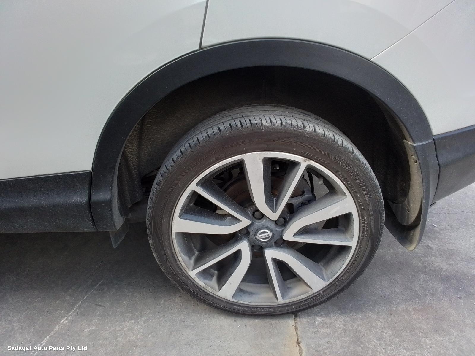 Nissan Qashqai Left Door Mirror