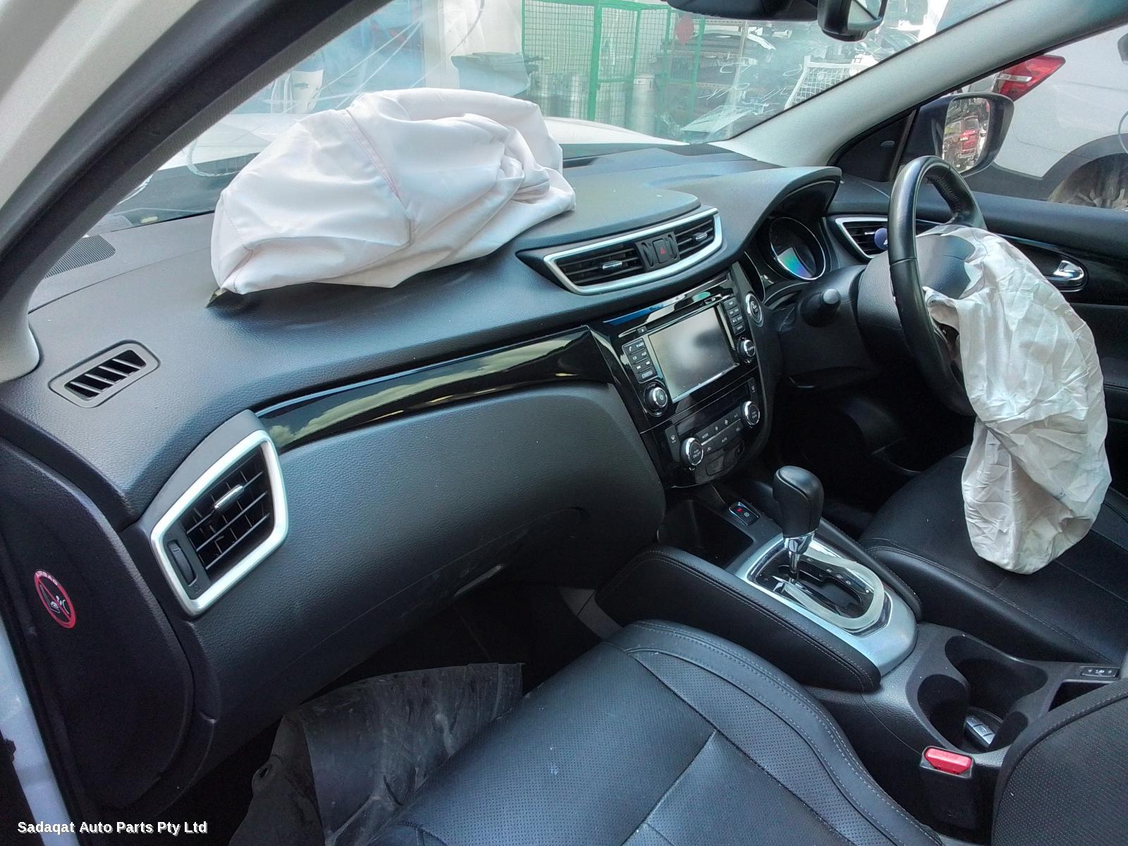 Nissan Qashqai Left Door Mirror