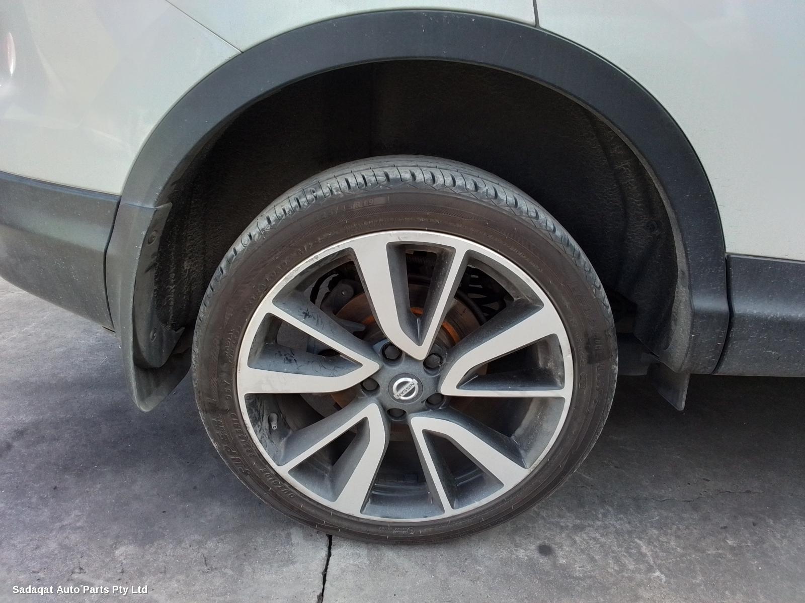 Nissan Qashqai Left Door Mirror