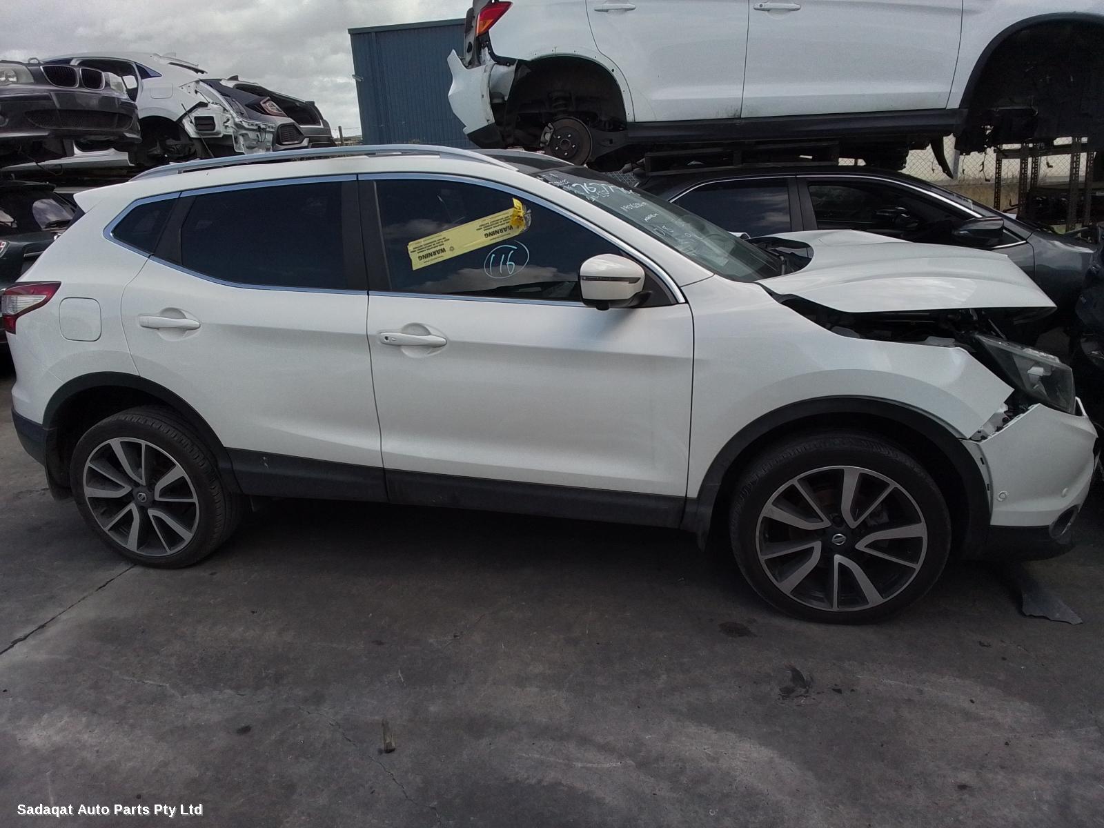 Nissan Qashqai Left Door Mirror