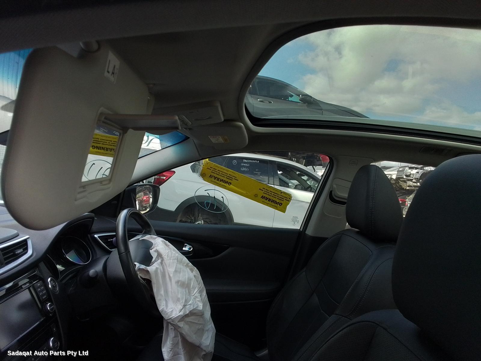 Nissan Qashqai Left Door Mirror