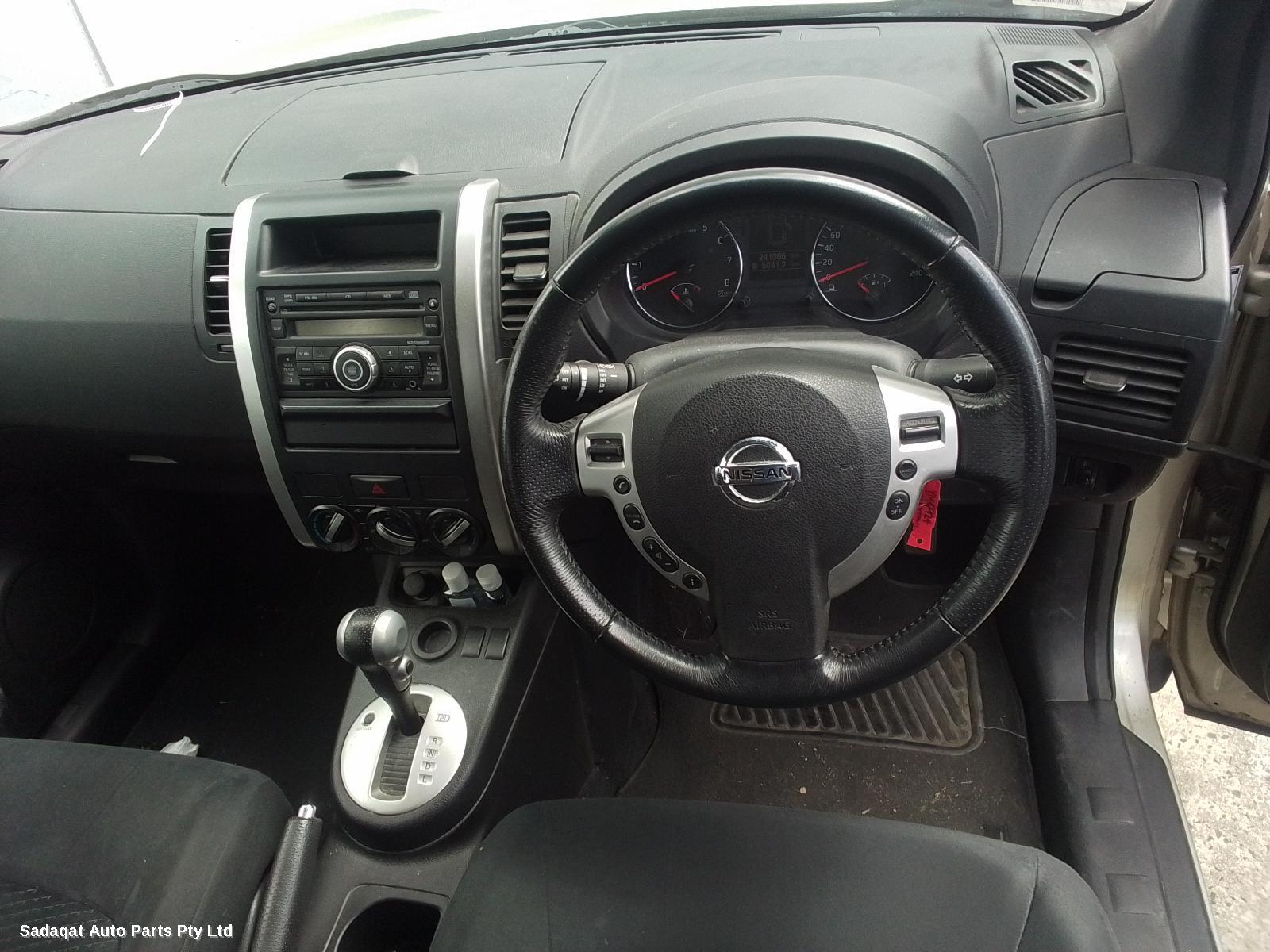 Nissan Xtrail Grille