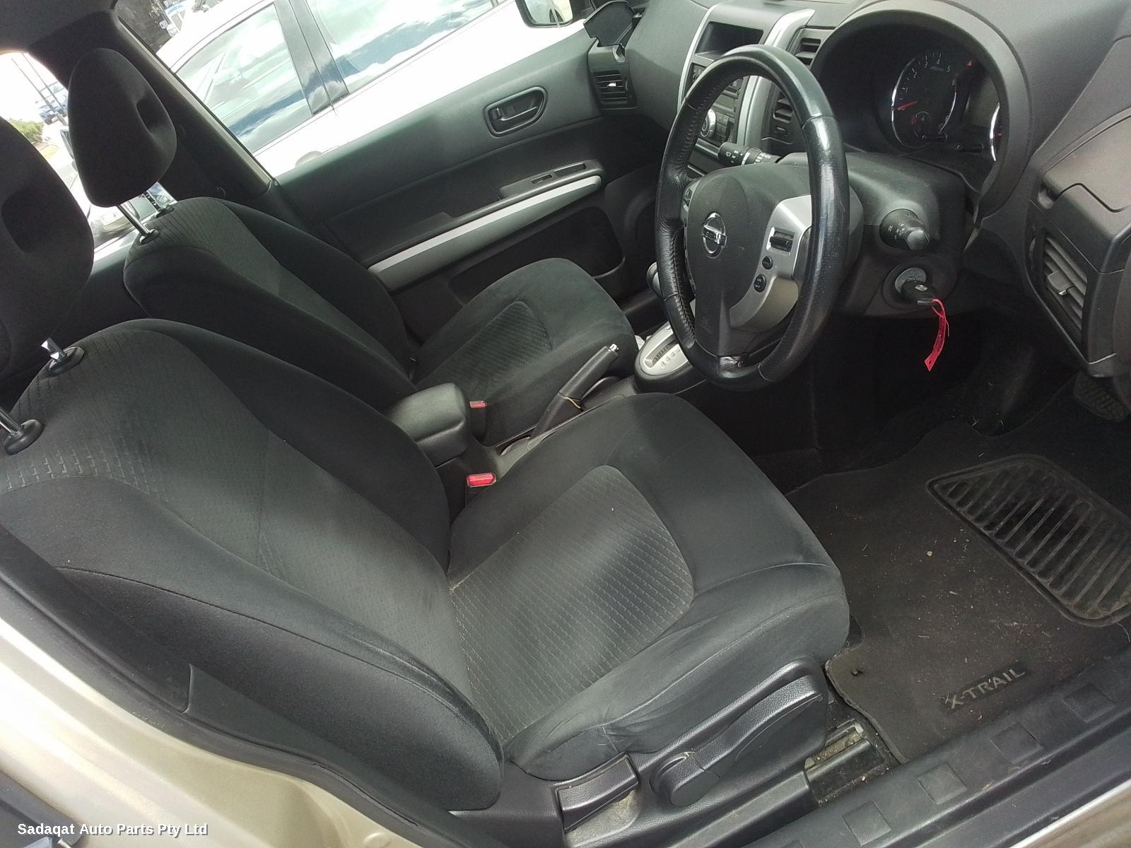 Nissan Xtrail Grille