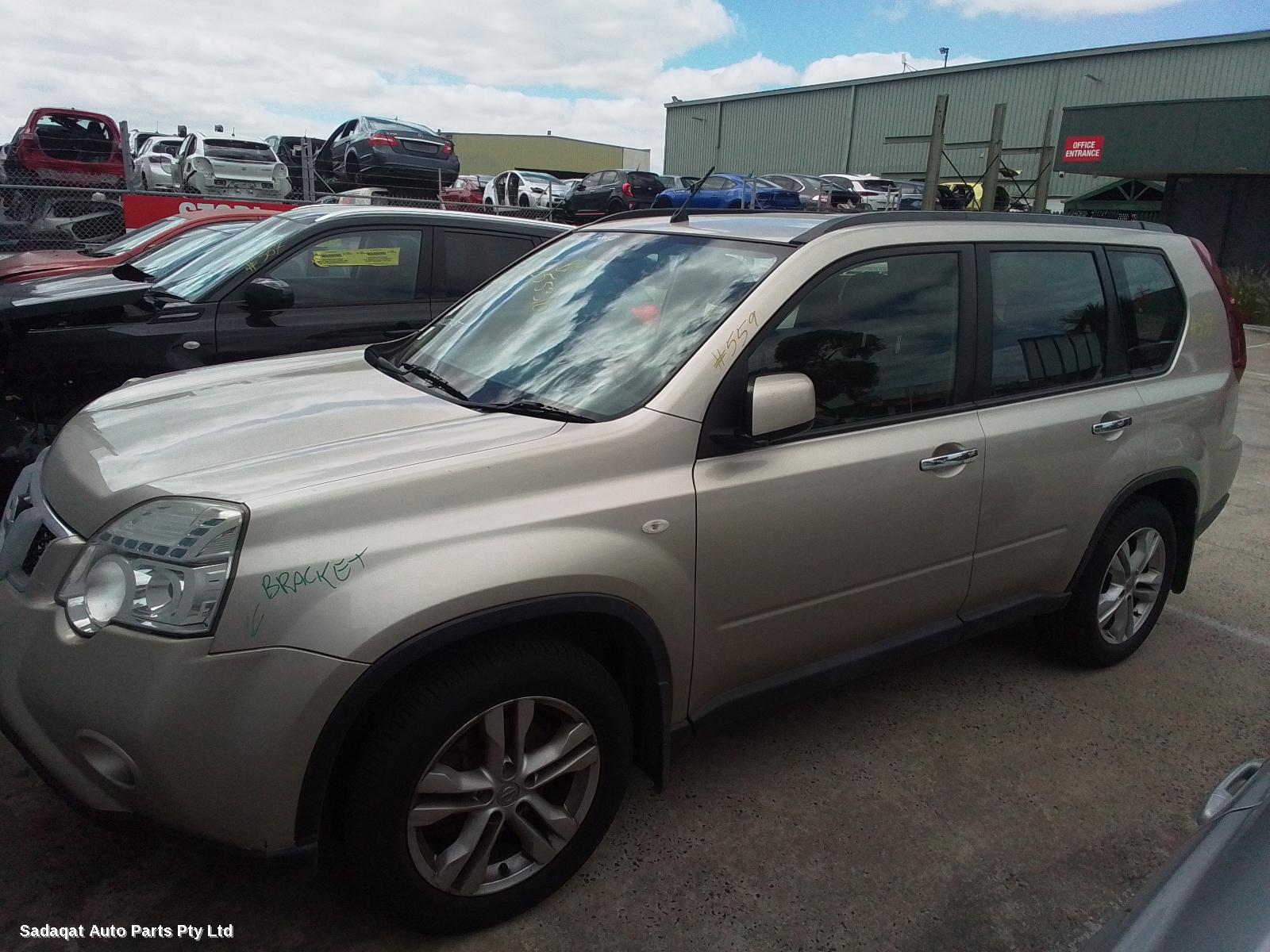 Nissan Xtrail Grille