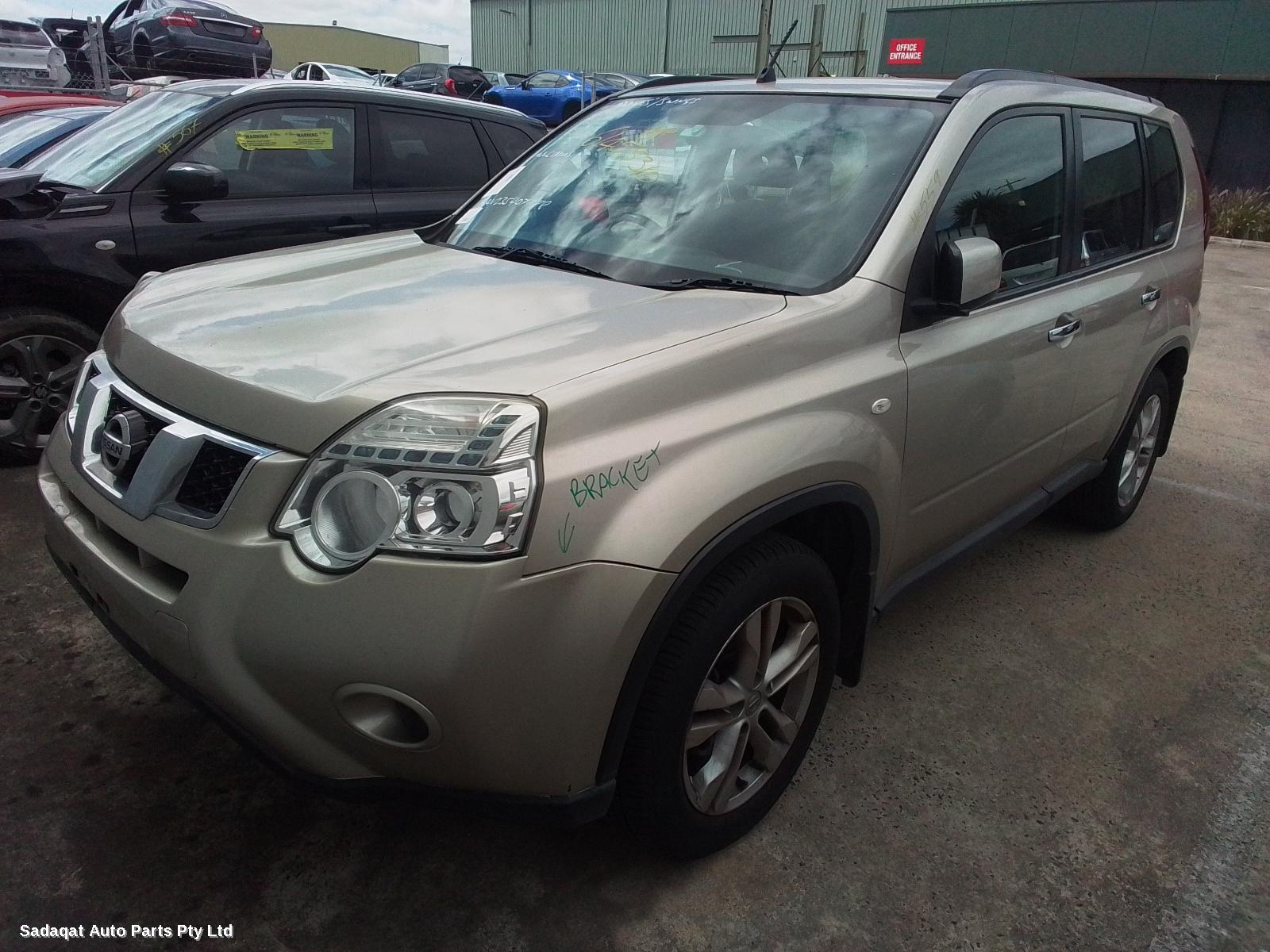 Nissan Xtrail Grille