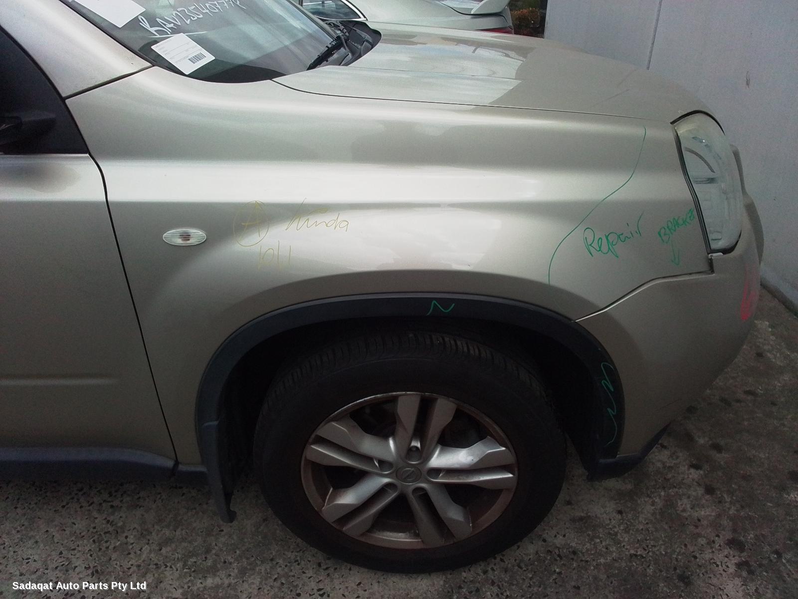 Nissan Xtrail Grille