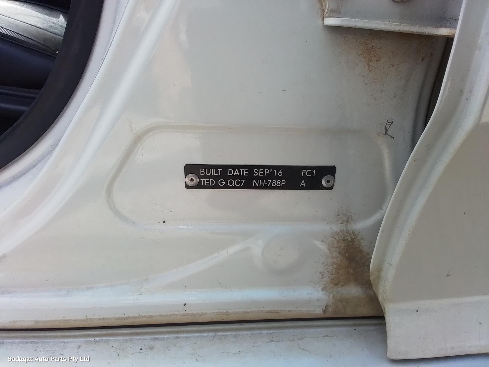 Honda Civic Right_rear_door_sliding