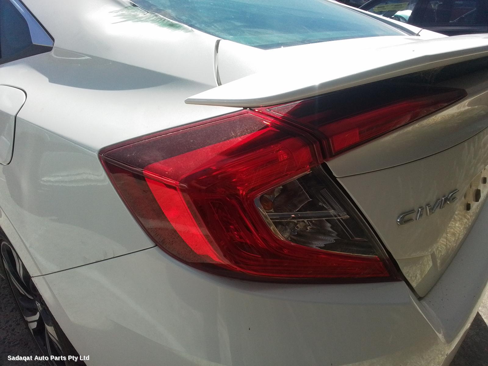 Honda Civic Right_rear_door_sliding