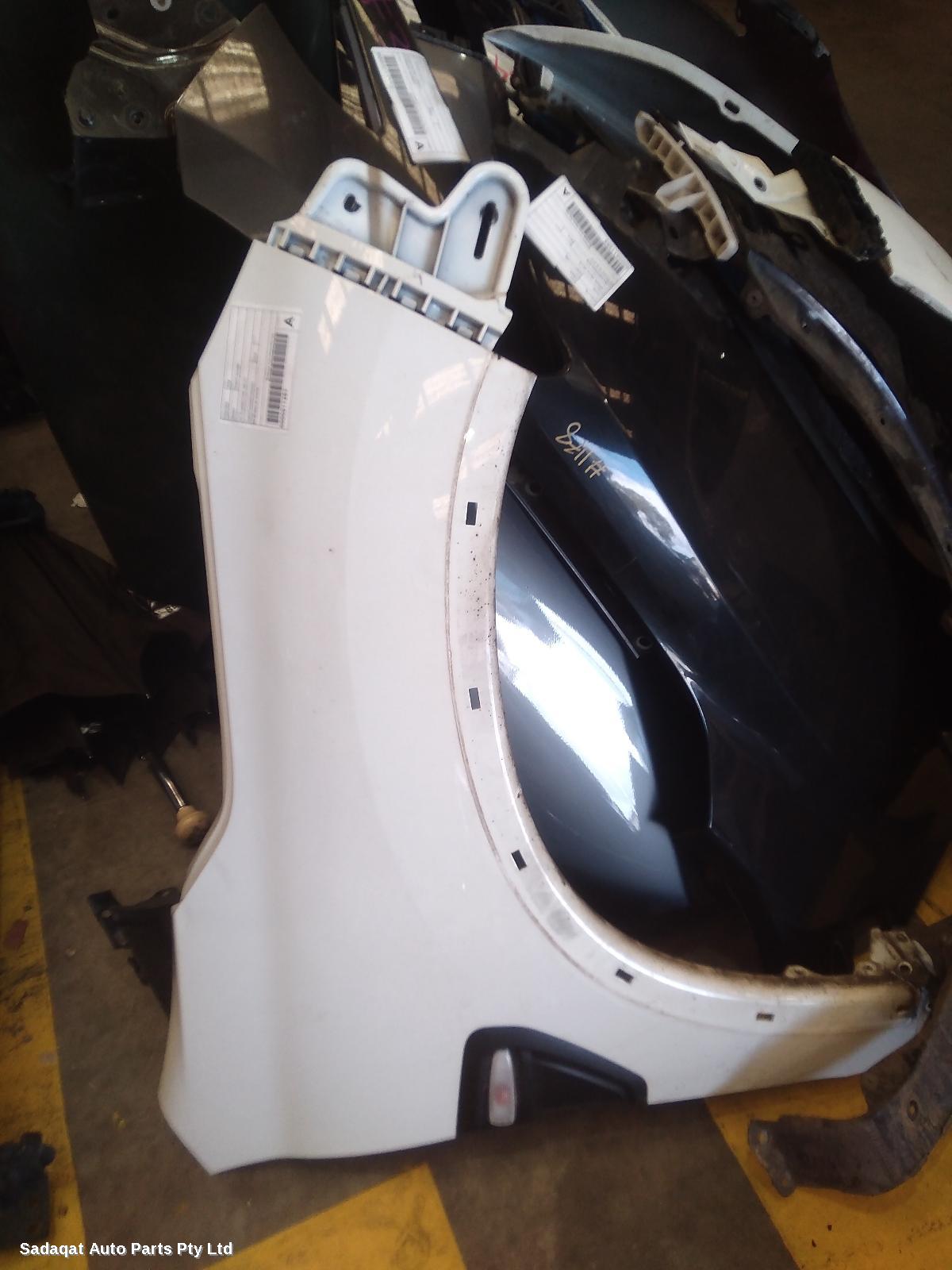 Mitsubishi Asx Right Guard