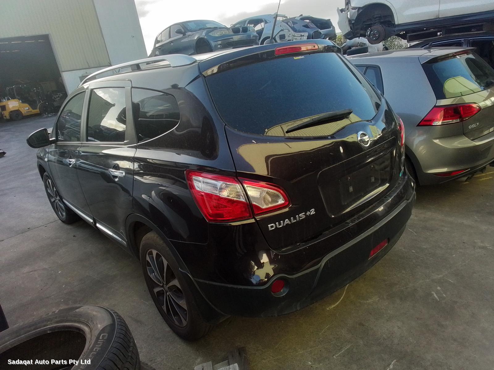 Nissan Dualis Front Seat