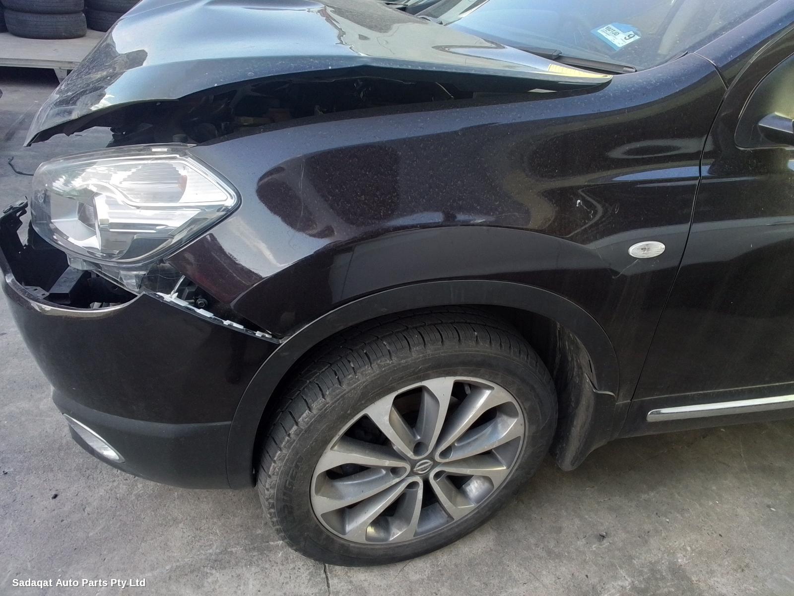 Nissan Dualis Front Seat