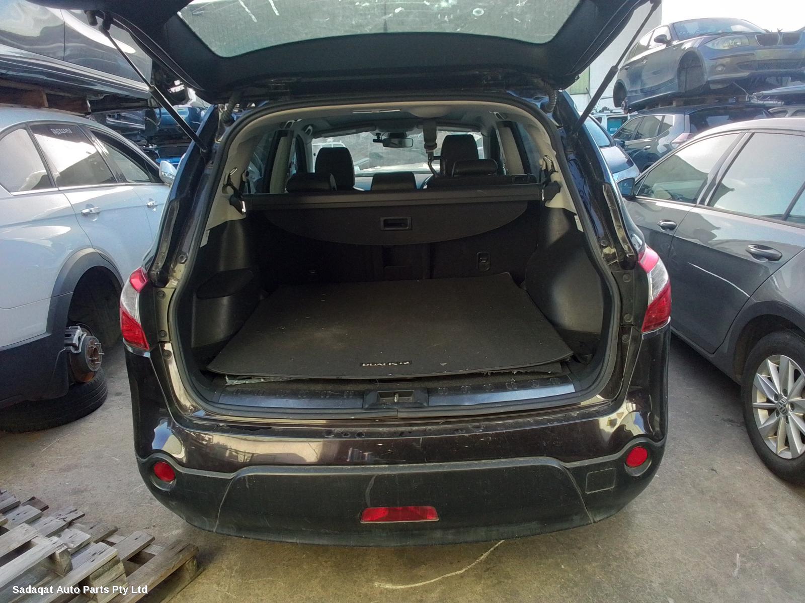 Nissan Dualis Front Seat