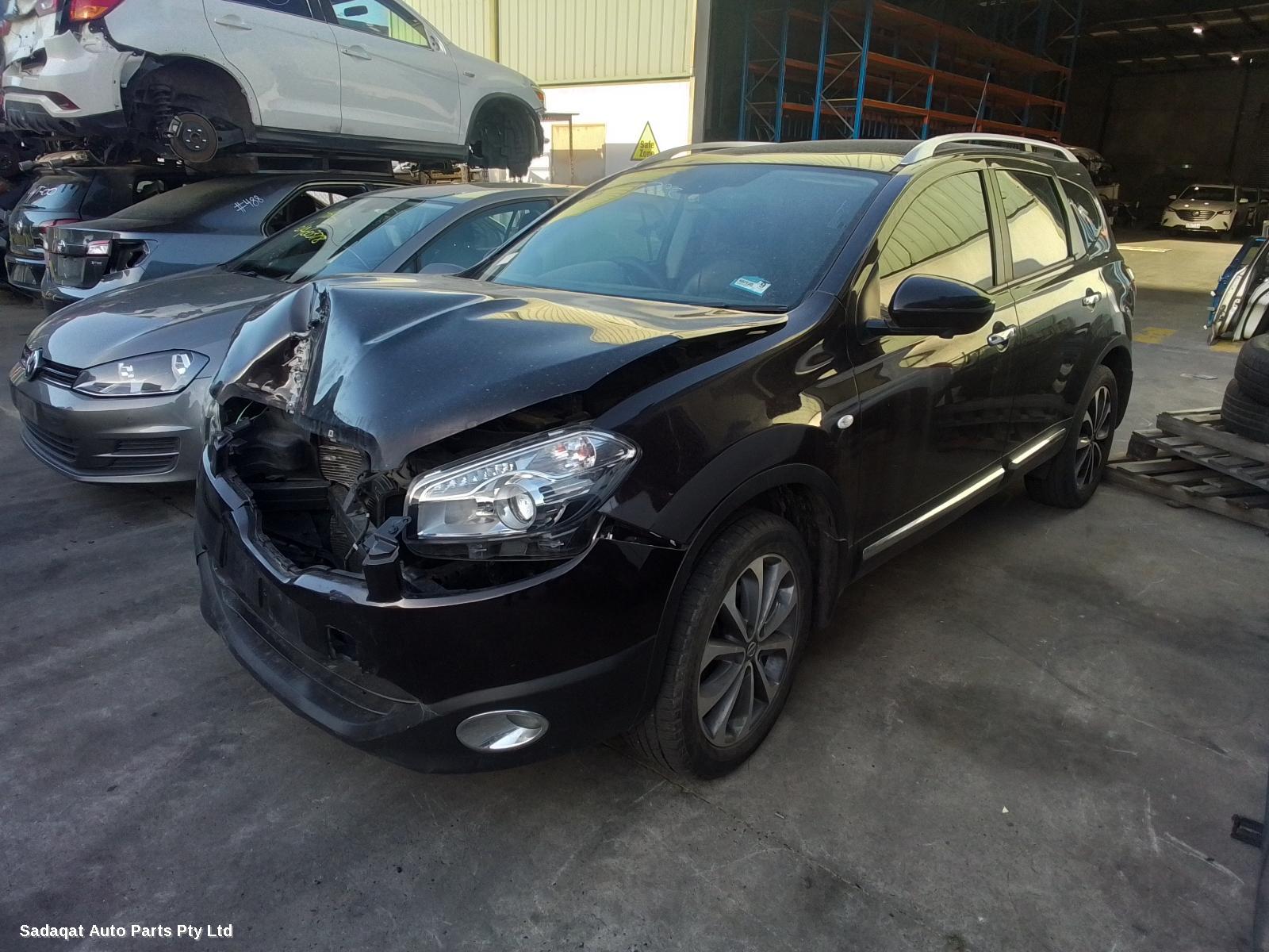 Nissan Dualis Front Seat
