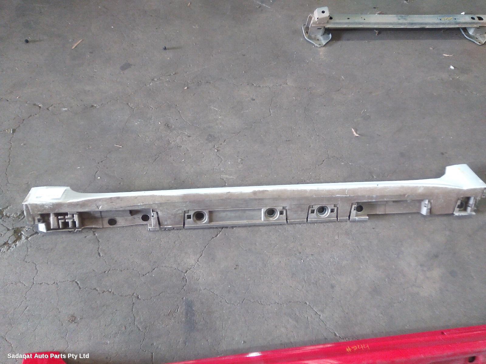 Toyota Corolla Side Step/skirt