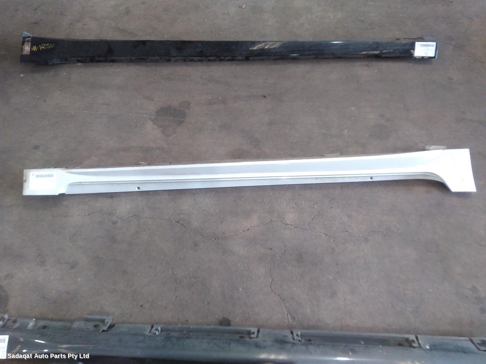 Toyota Corolla Side Step/skirt