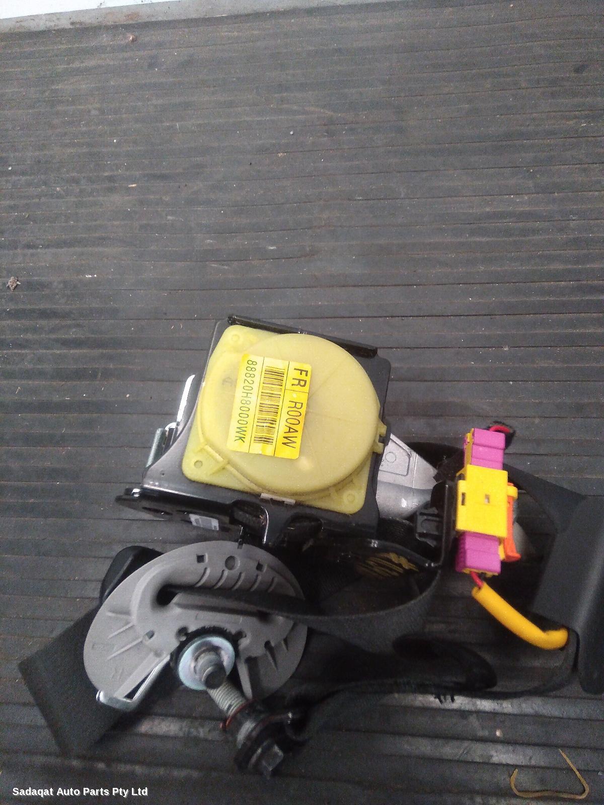 Kia Rio Seatbelt/stalk