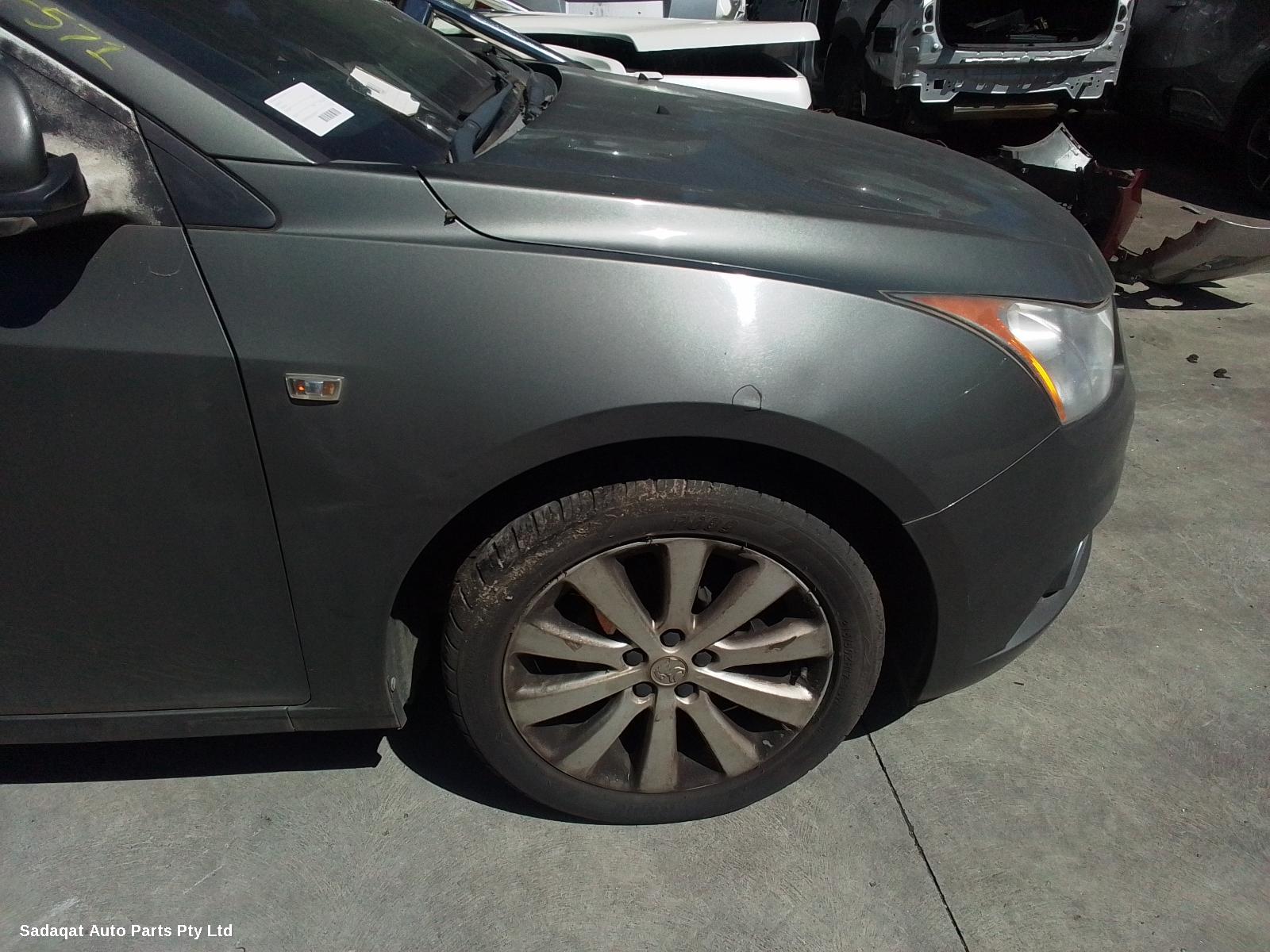 Holden Cruze Bonnet Lock/support