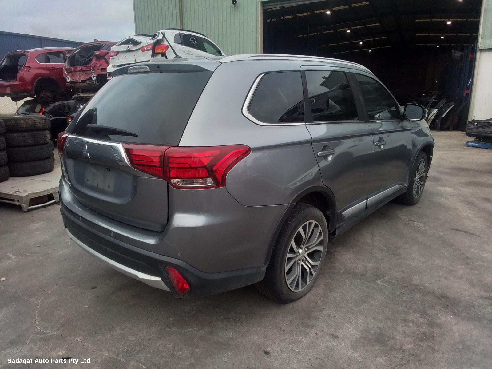 Mitsubishi Outlander Radio/cd/dvd/sat/tv