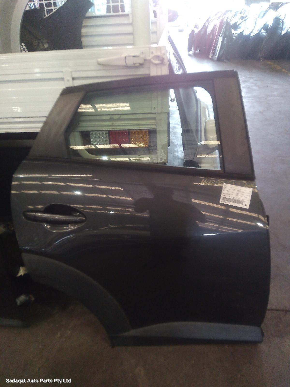 Mazda Cx3 Right_rear_door_sliding