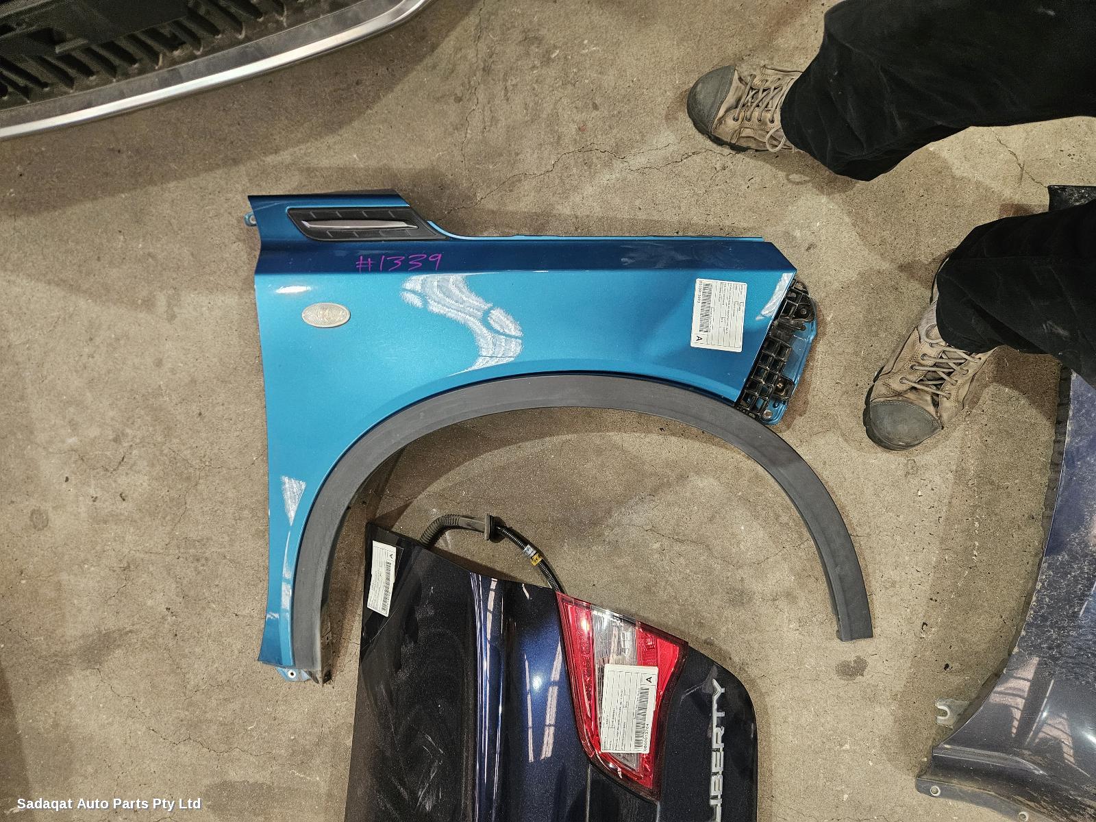 Suzuki Vitara Right Guard