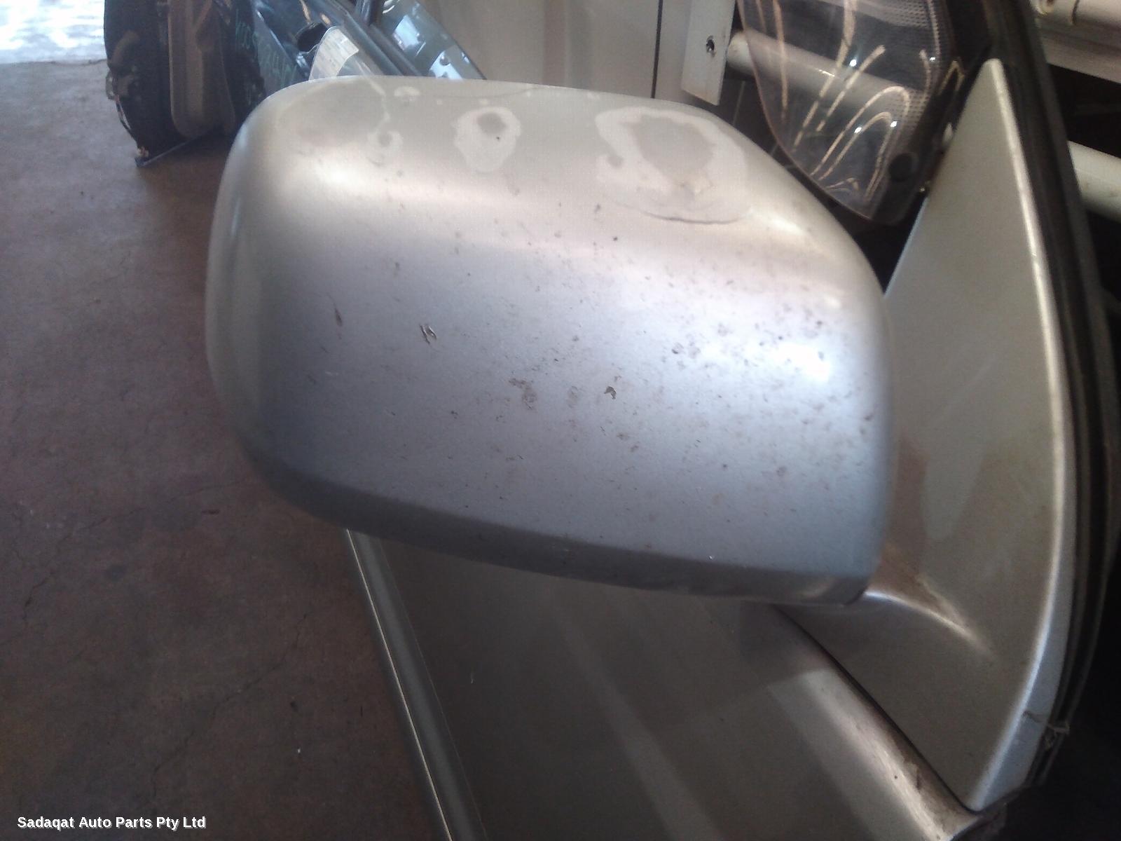 Toyota Kluger Right Door Mirror
