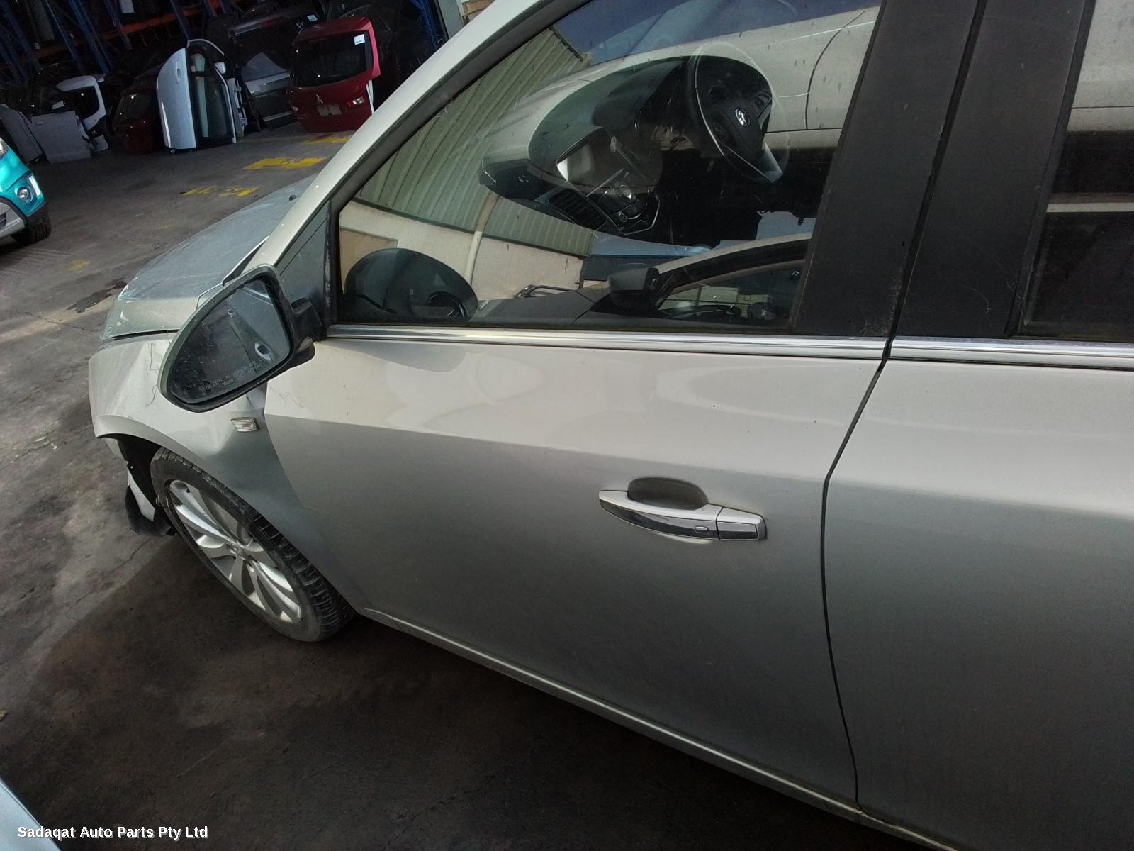 Holden Cruze Right Headlamp